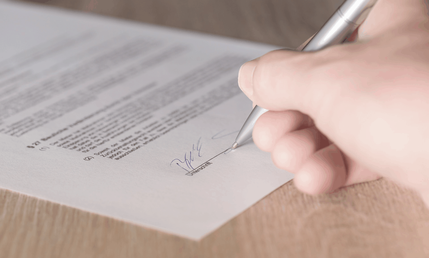 Signing document photo